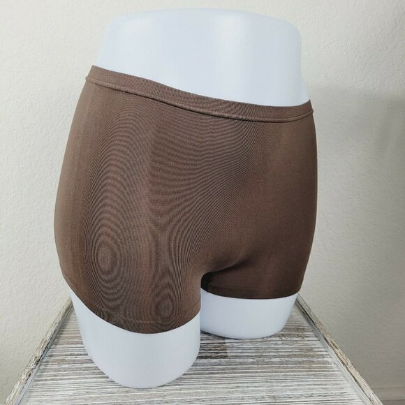 Nordstrom Intimates Boy Leg Brief Shapewear Panty Light Control Med Brown NWT - Picture 3 of 8